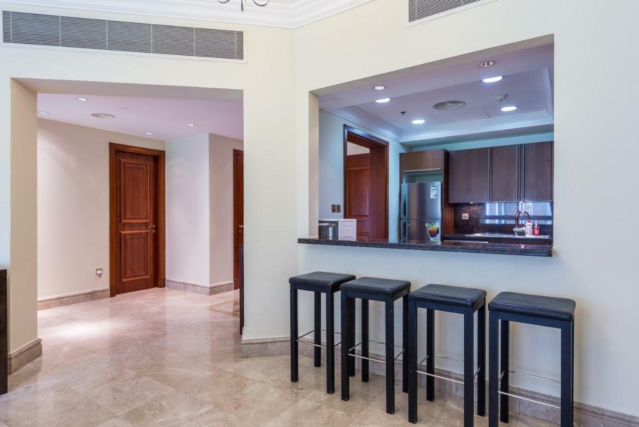 Beachfront Two Bedrooms On Palm Jumeirah By Deluxe Holiday Homes Dubai Exterior foto
